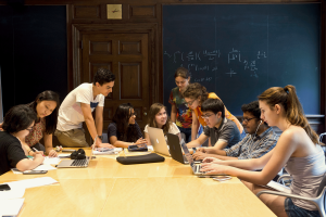 High School Students at Harvard Explore Science Through Labs